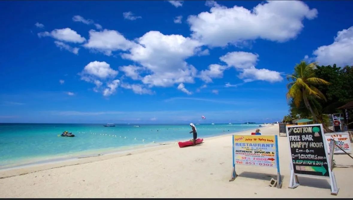 Walk To The Beach Apartment In Negril 2 Bedrooms 2 Bathrooms Jamaica